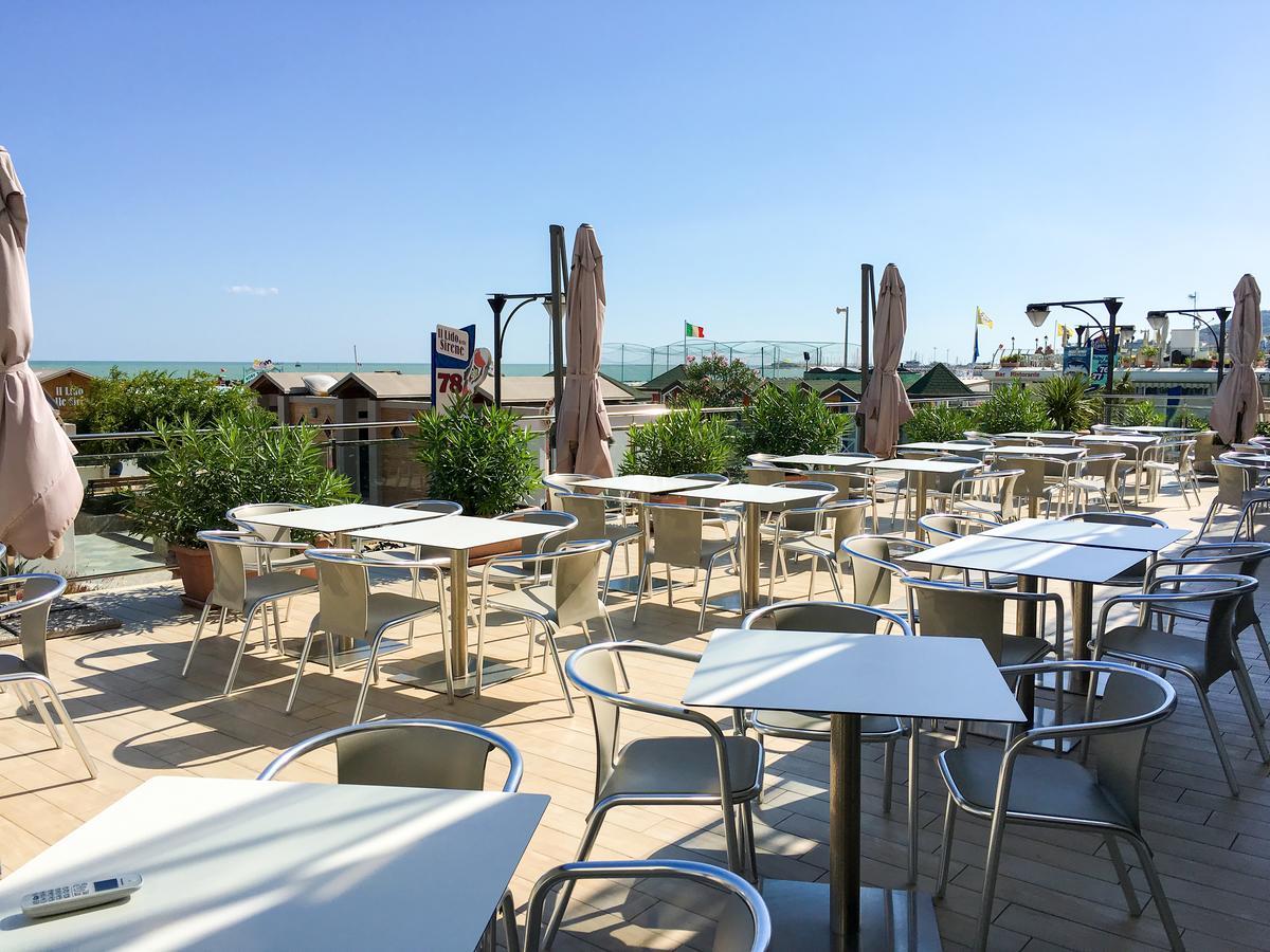 Hotel Excelsior Каттоліка Екстер'єр фото