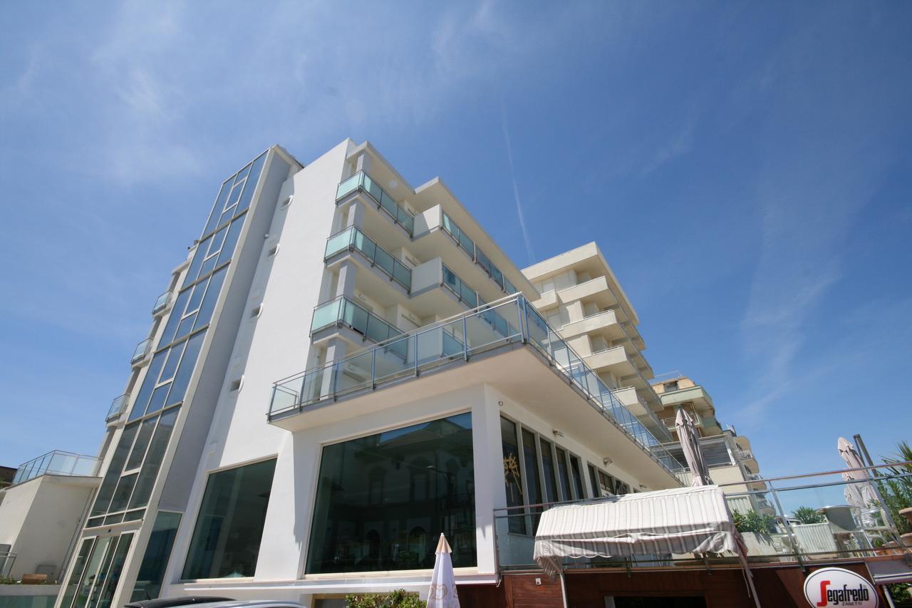 Hotel Excelsior Каттоліка Екстер'єр фото