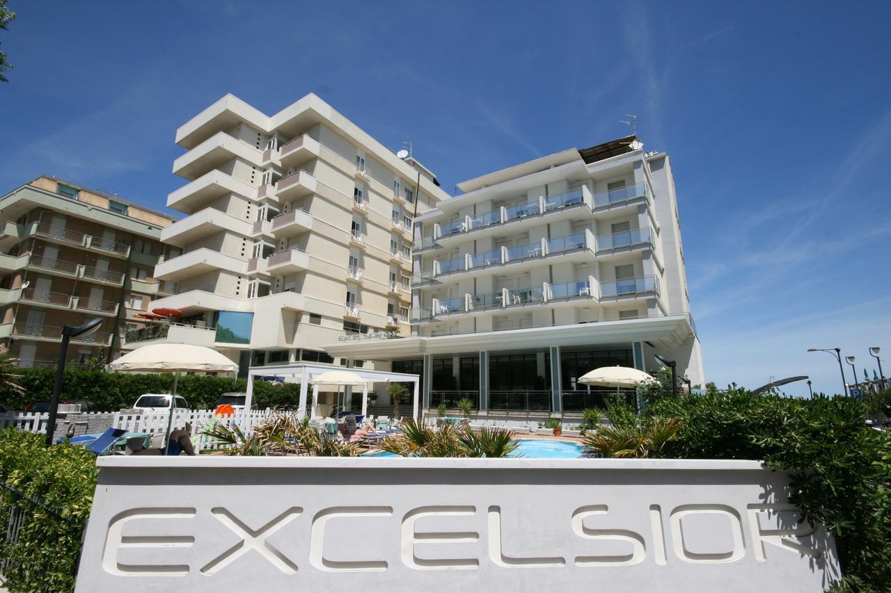 Hotel Excelsior Каттоліка Екстер'єр фото