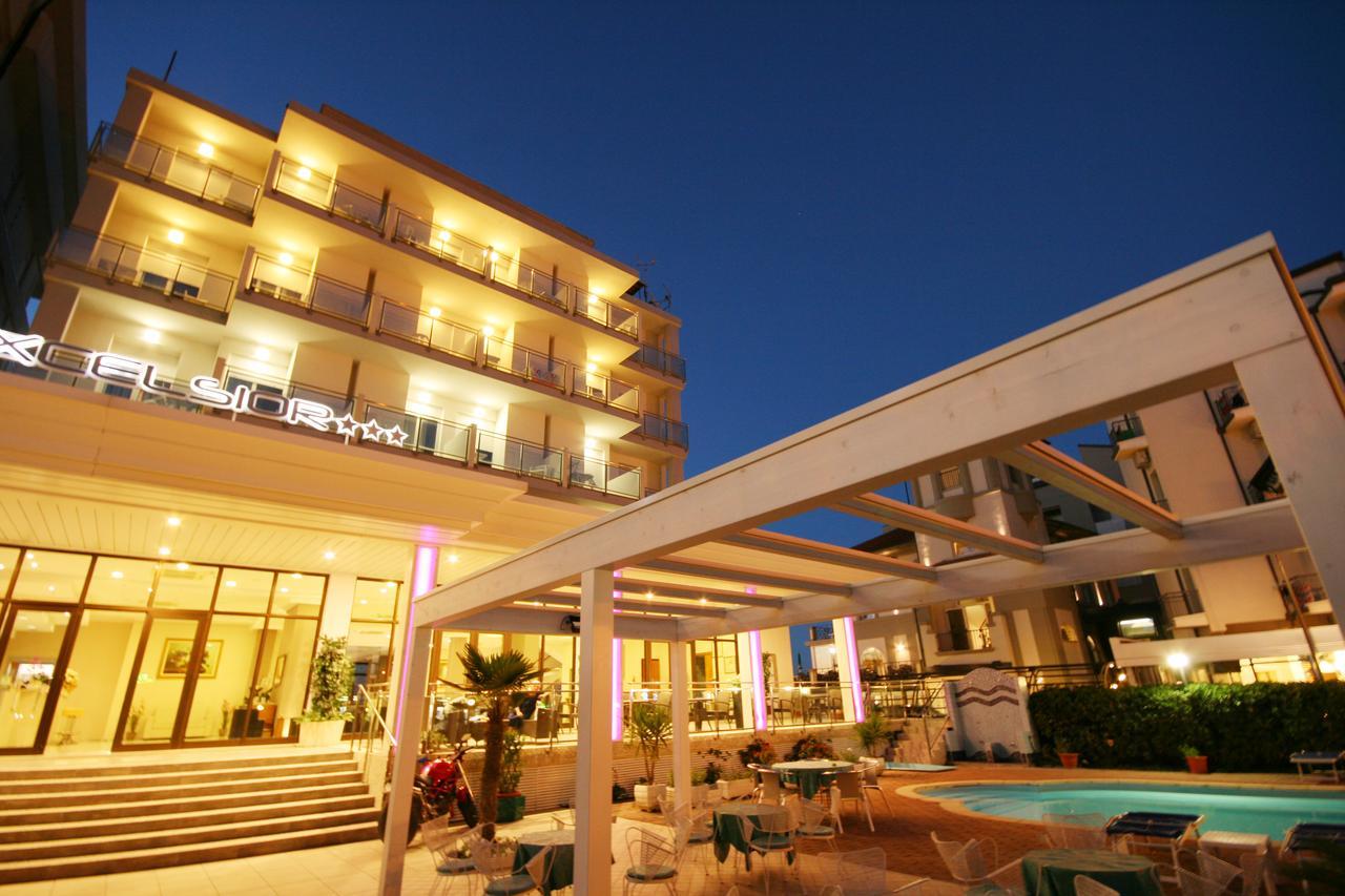 Hotel Excelsior Каттоліка Екстер'єр фото